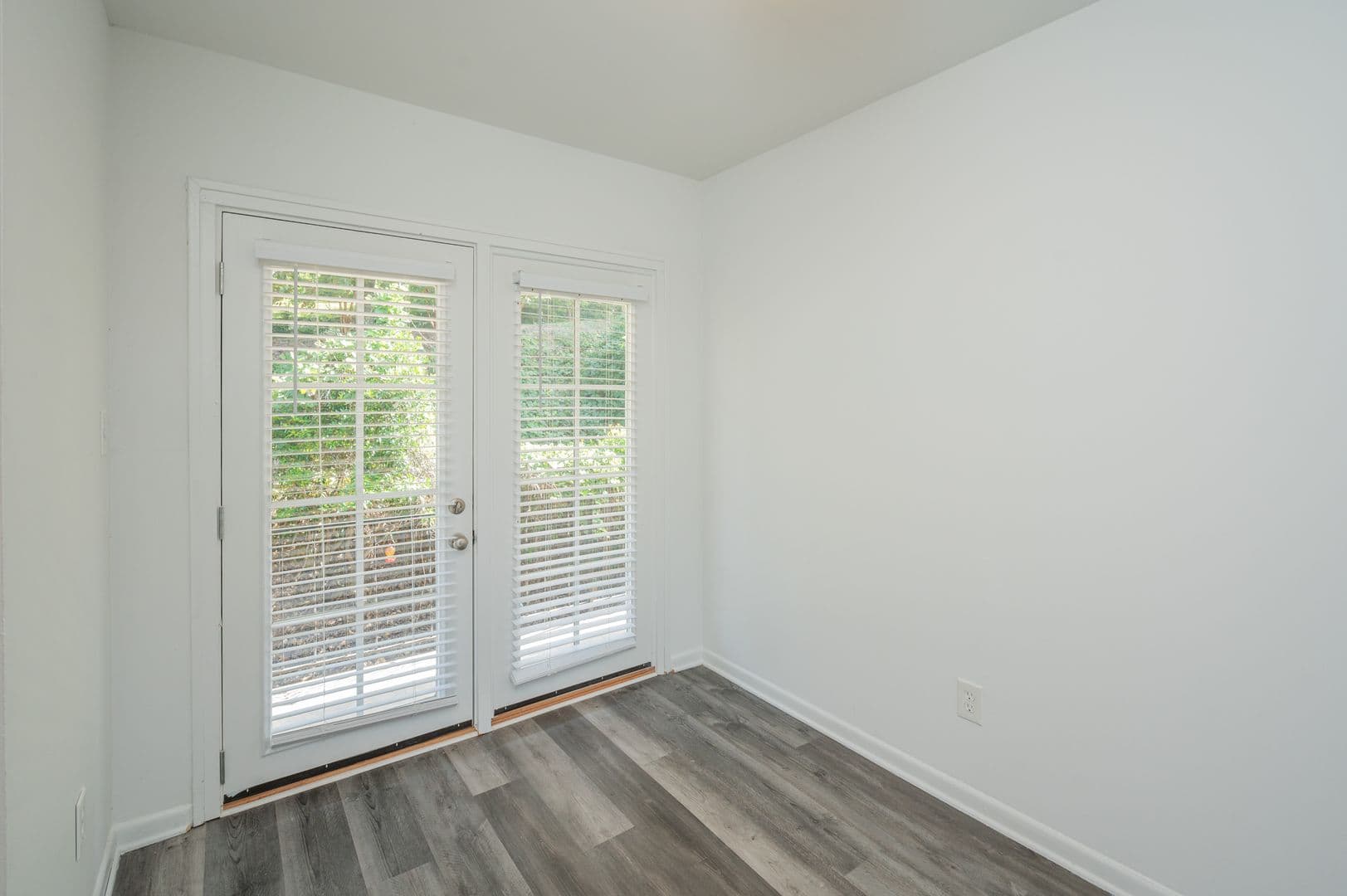 Birmingham Apartment: 3477 Cliff Terrace S