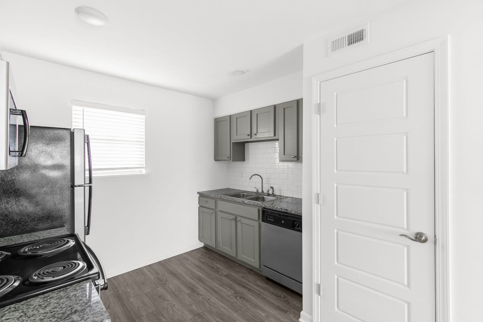Birmingham Apartment: 4237-4241 5th Ave S