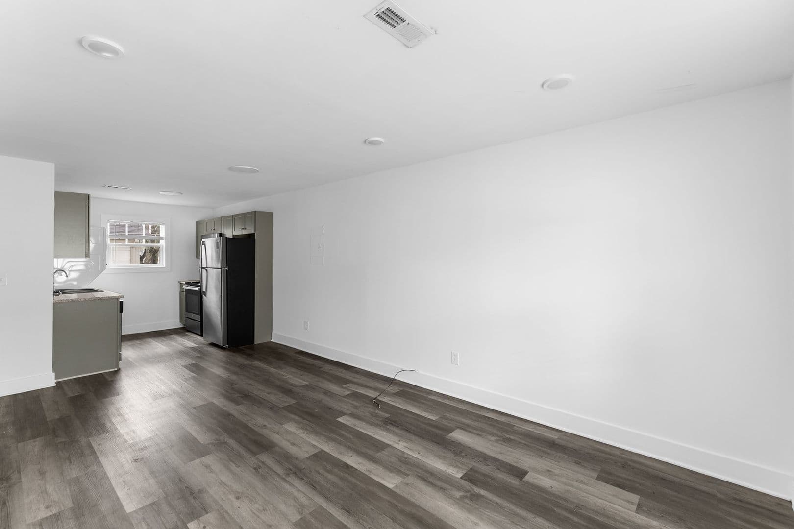 Birmingham Apartment: 4112 5th Avenue S