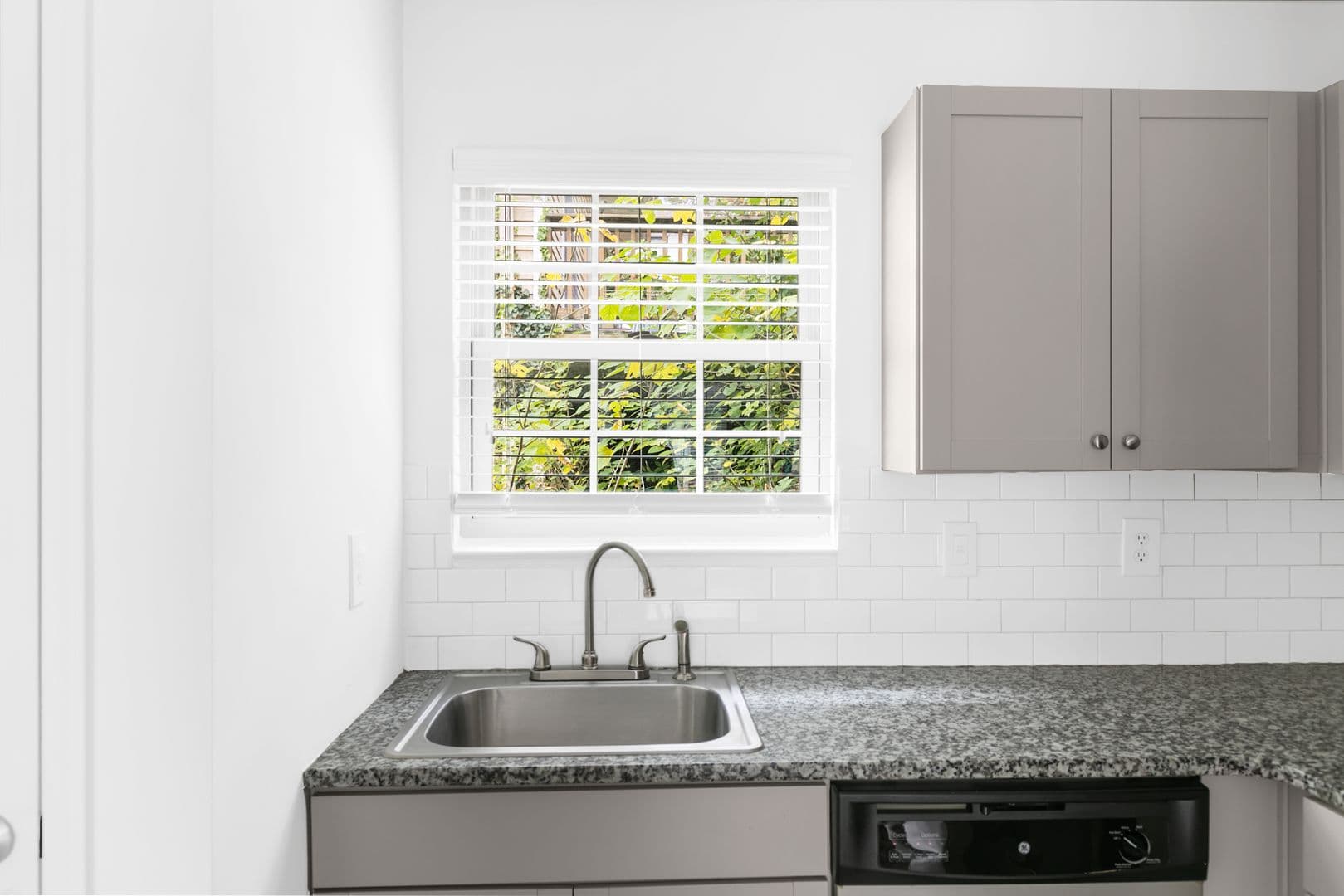Birmingham Apartment: 1322 15th Ave S