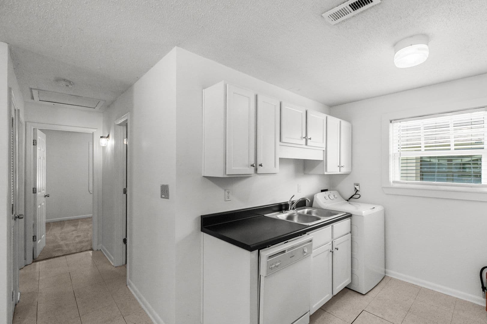Birmingham Apartment: 4112 5th Avenue S