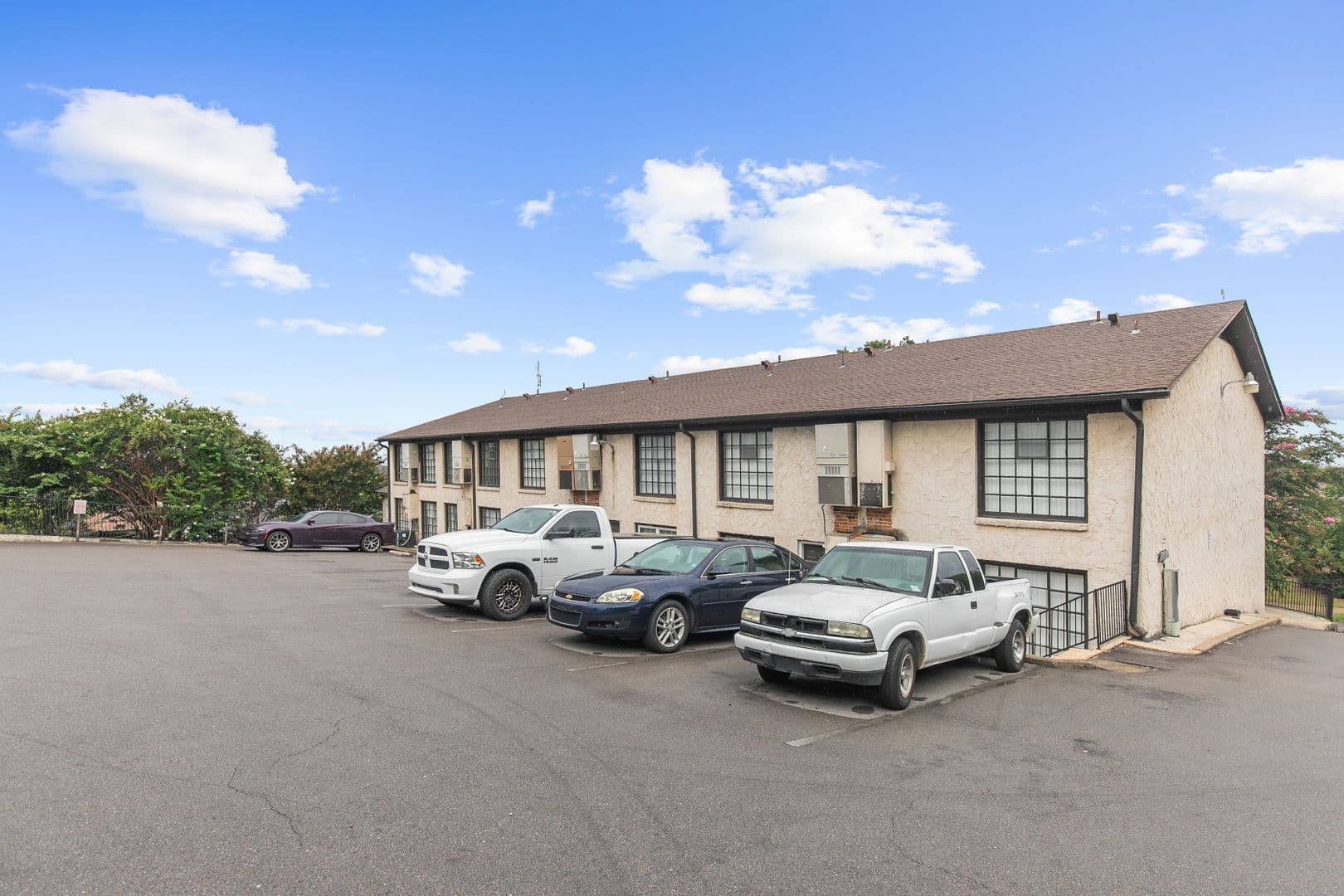 Birmingham Apartment: 1300 Altamont Way South