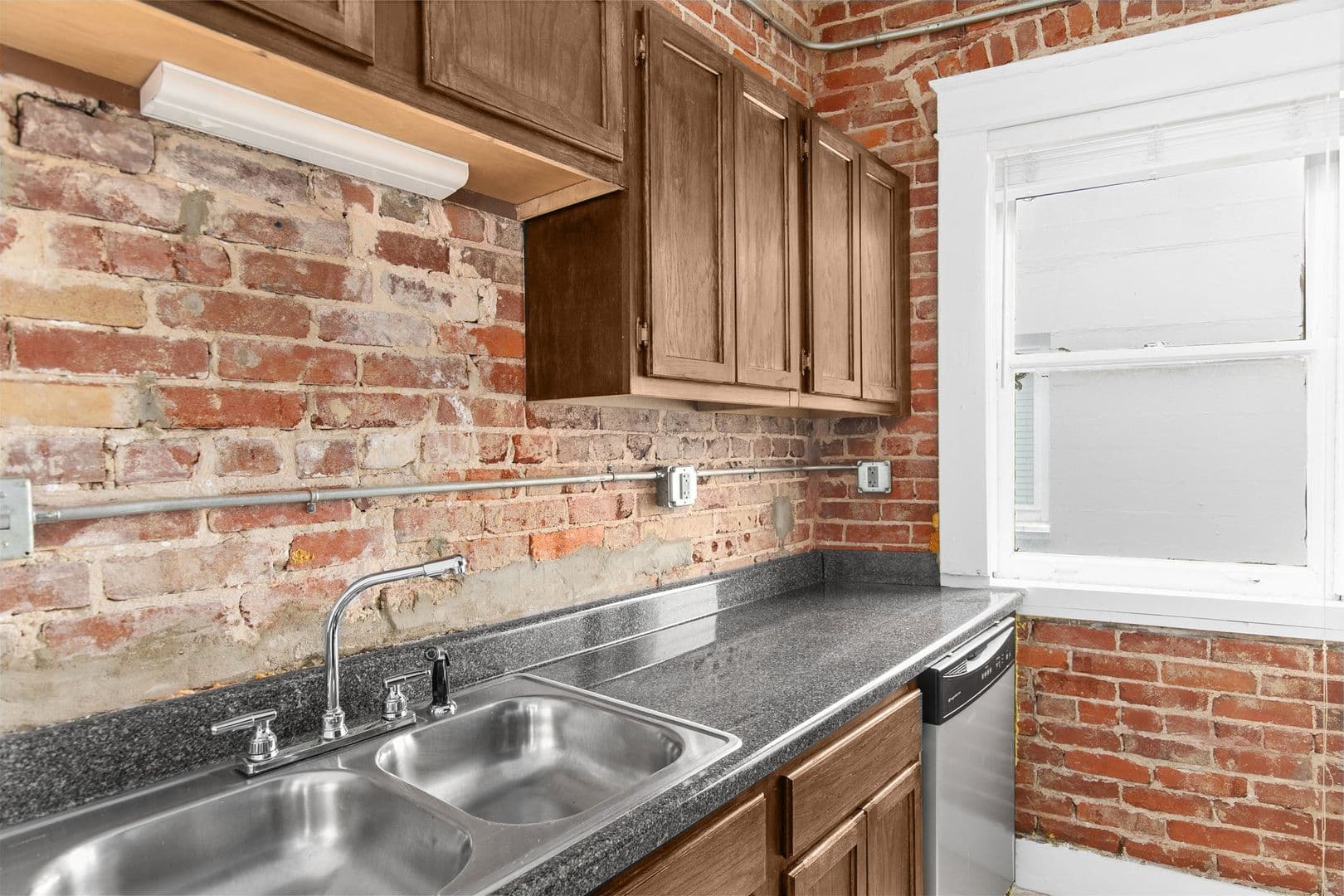Birmingham Apartment: 2030 Highland Ave S