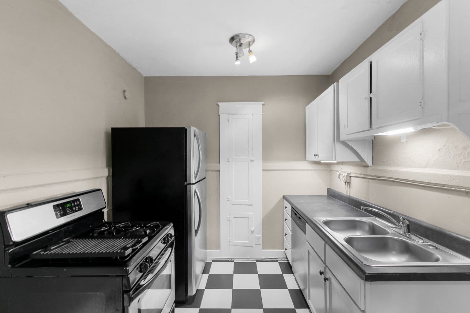 Birmingham Apartment: 633 Idlewild Circle