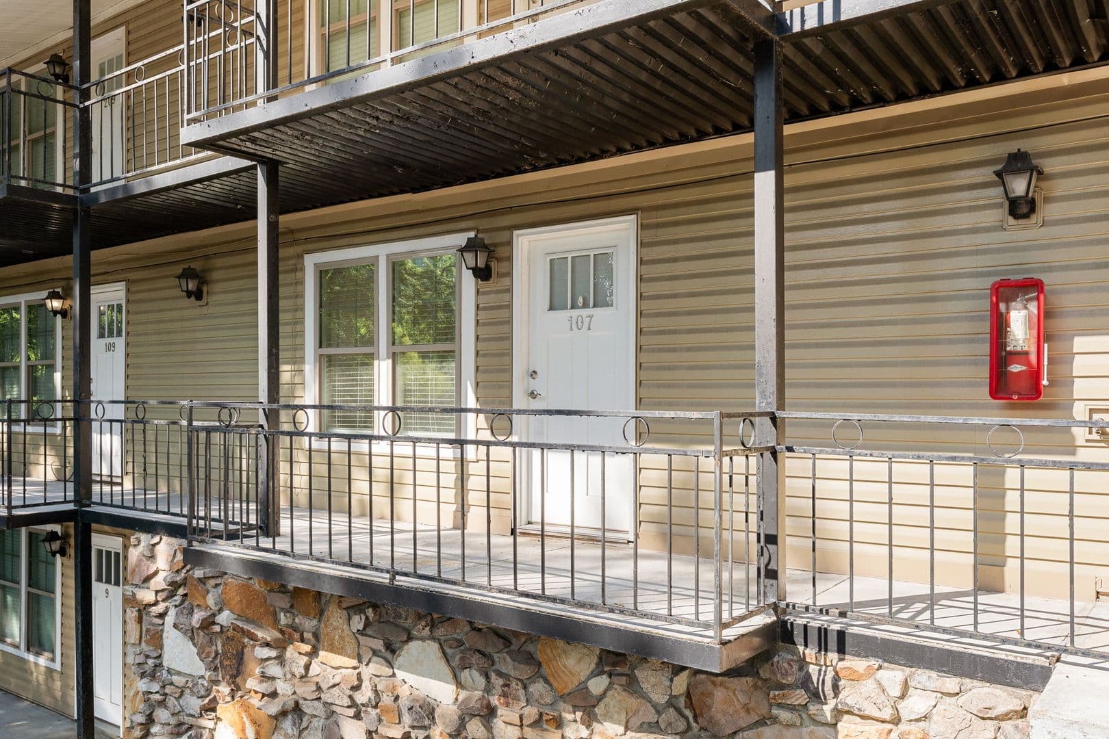 Birmingham Apartment: 1633 13th Ave S