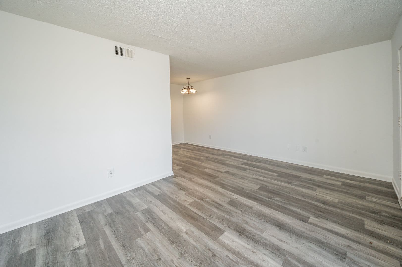Birmingham Apartment: 3320 Cliff Road