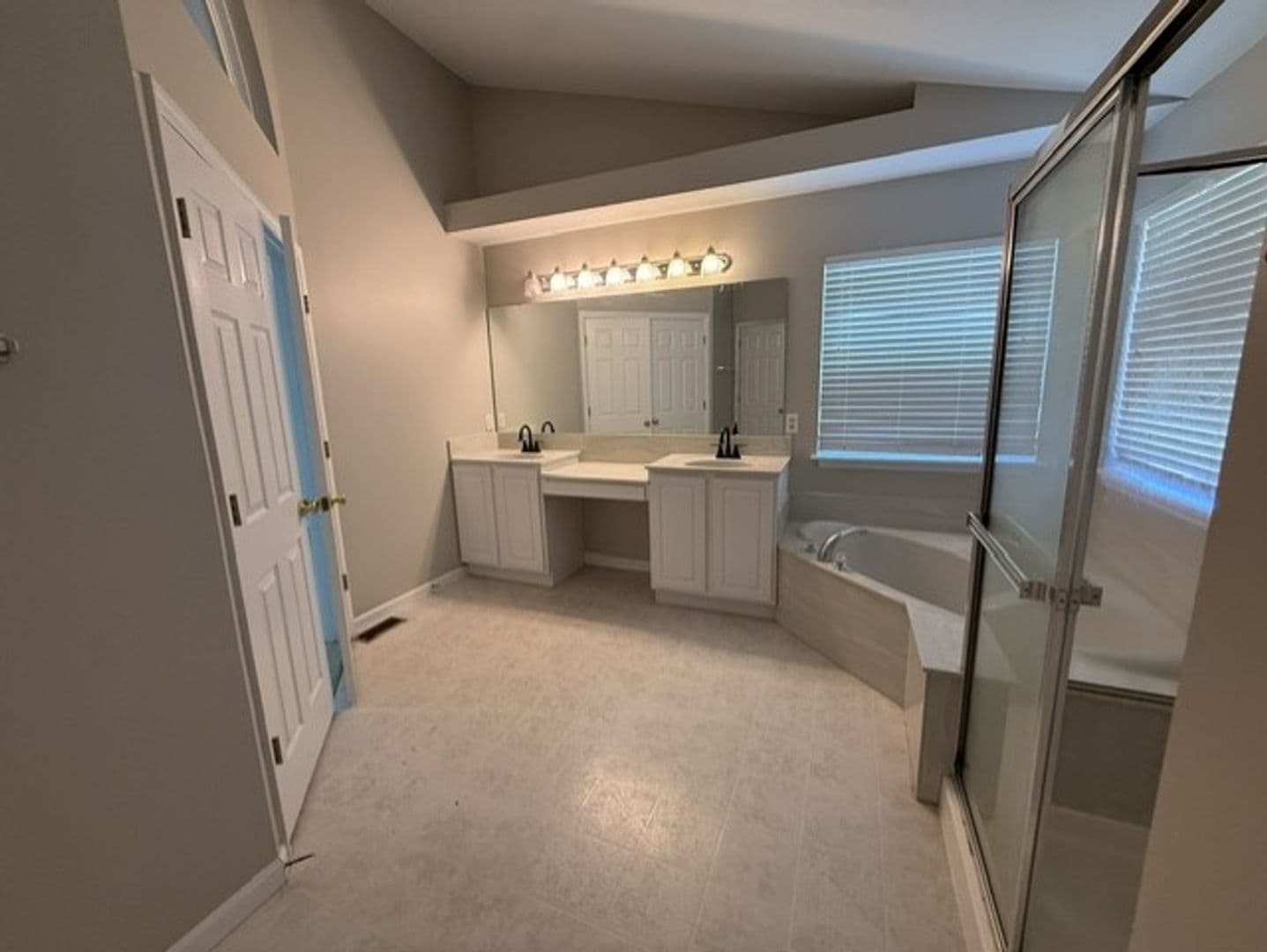 Belleville House: 2209 Tigers Way