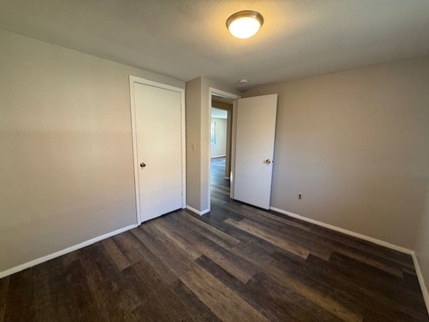 Wood River Apartment: 138/140 Harnett Ave.