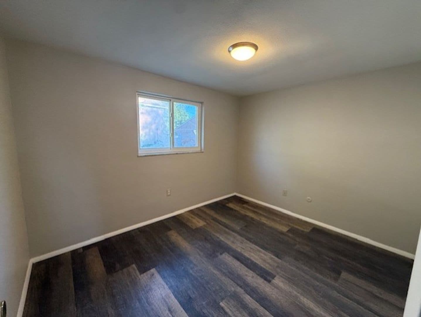 Wood River Apartment: 138/140 Harnett Ave.