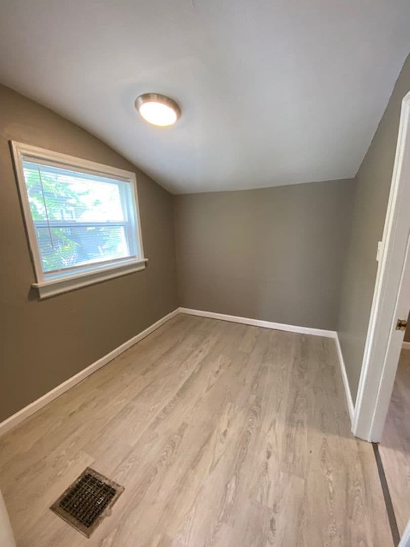 Alton House: 2506 Tibbit St.