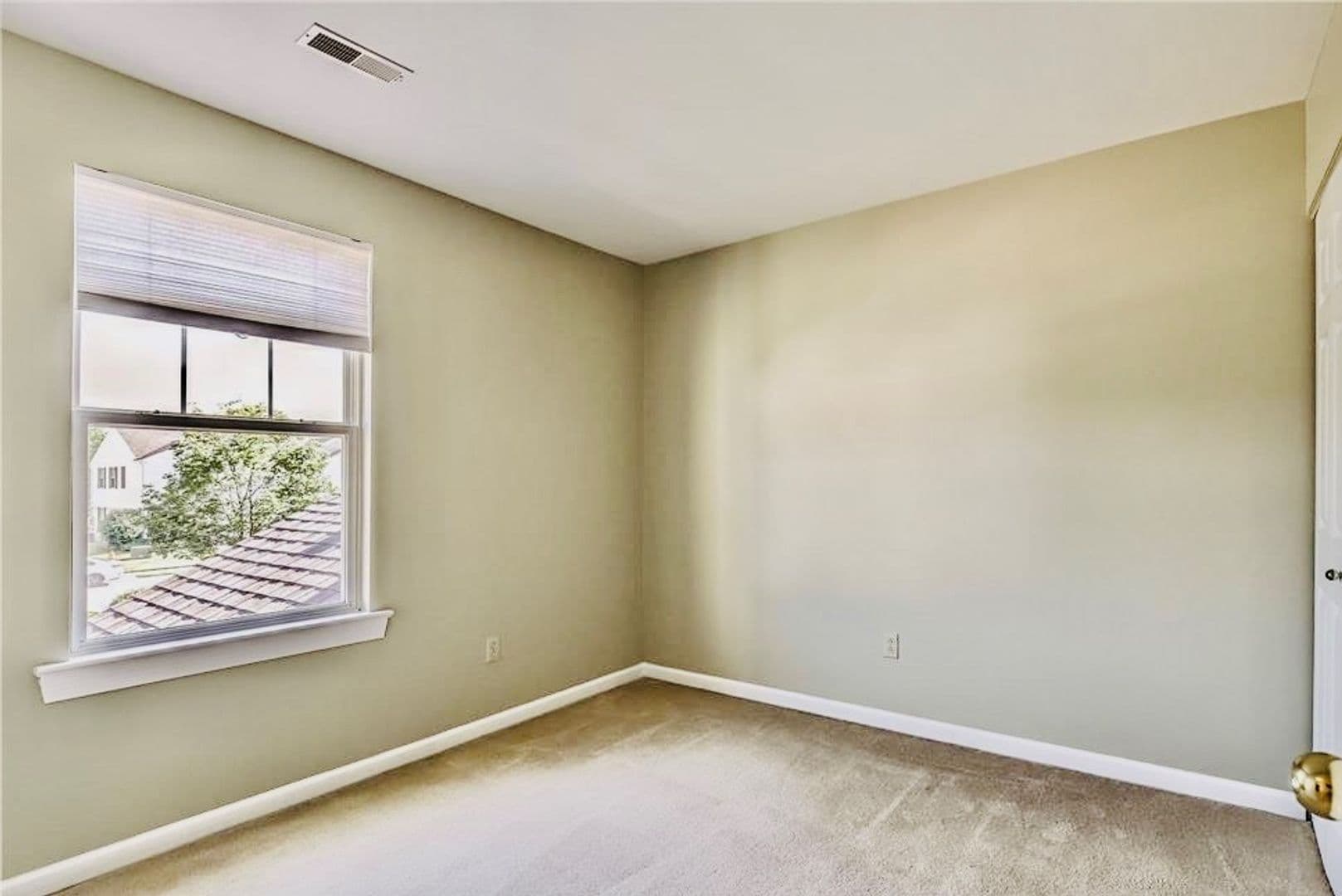Swansea Townhome: 4059 Gentry Lane