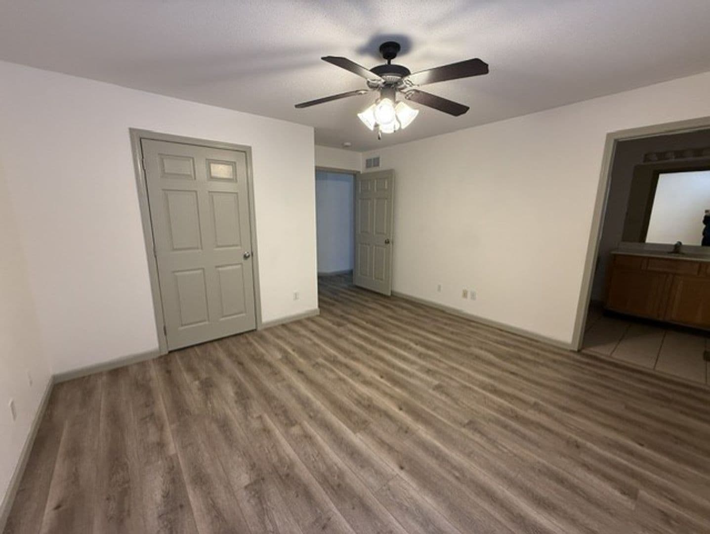 Highland House: 125 Chase Way