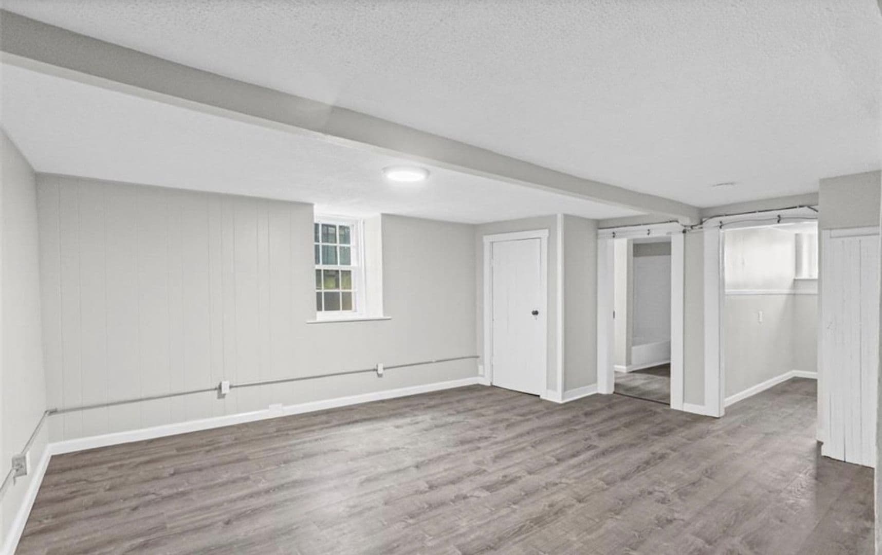 Belleville House: 312 S Jackson St