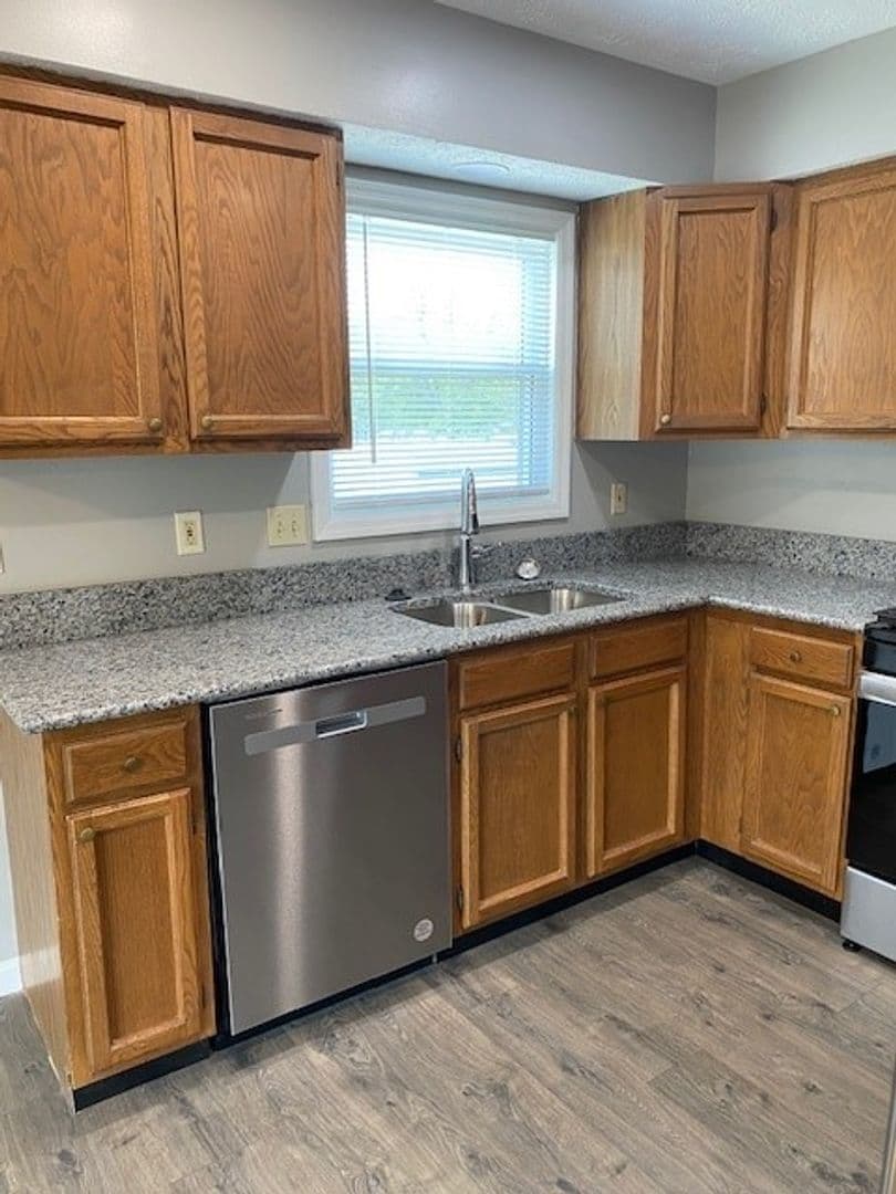 Troy House: 452 Meadow Drive Apt. B