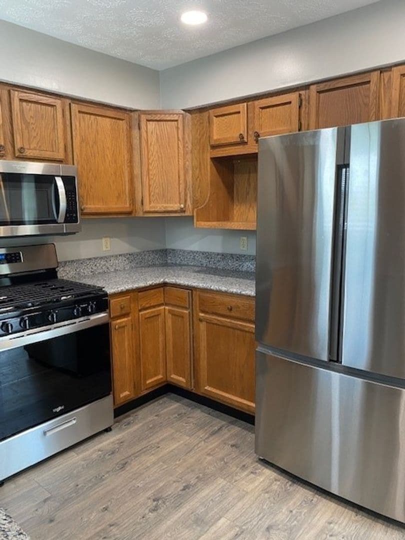 Troy House: 452 Meadow Drive Apt. B