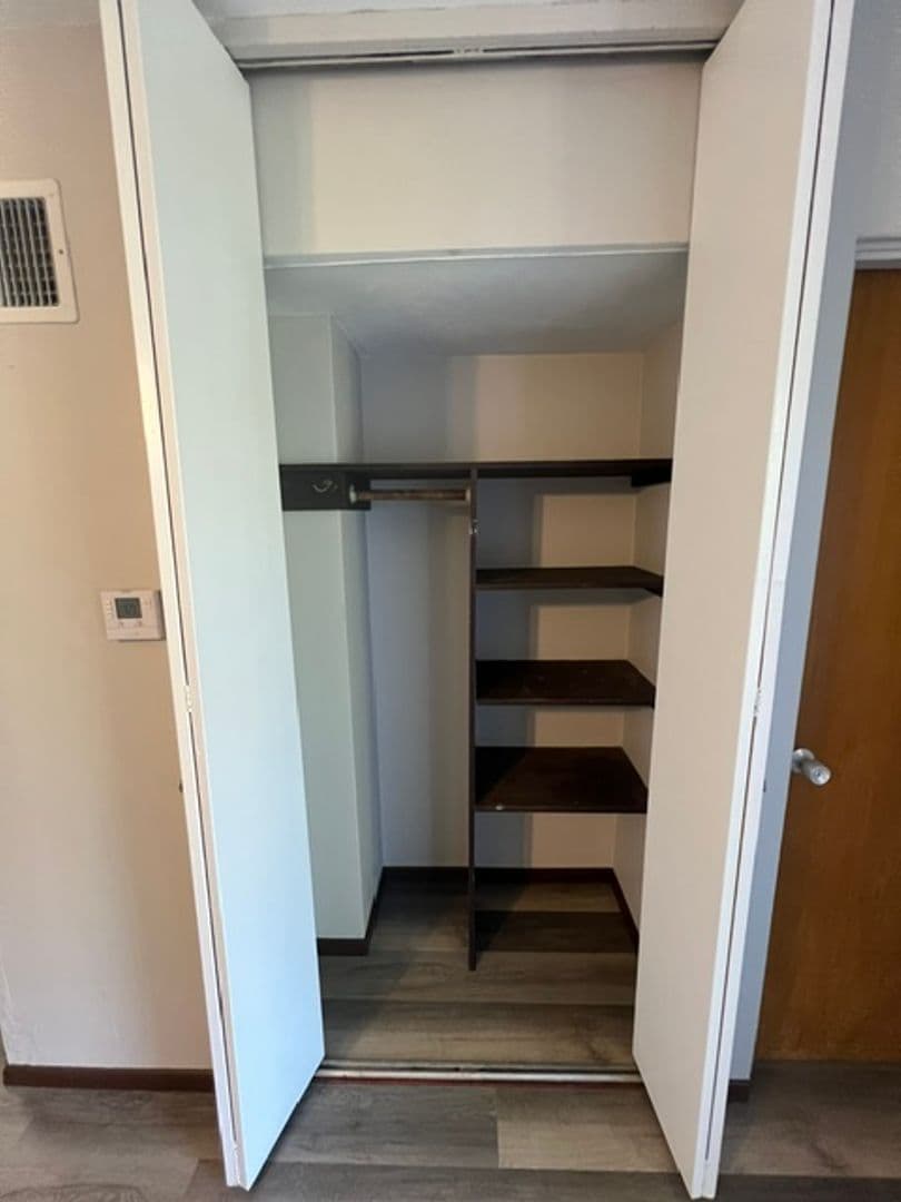 Collinsville Apartment: 123 St. Louis Road