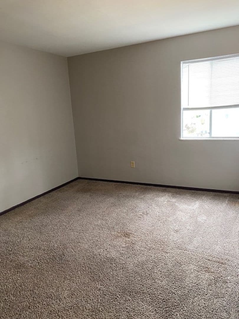 Collinsville Apartment: 123 St. Louis Road