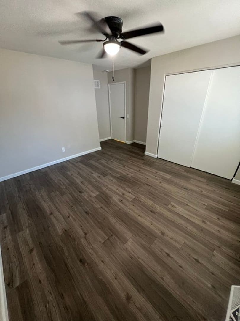 Fairview Heights Apartment: 421 Joseph Drive