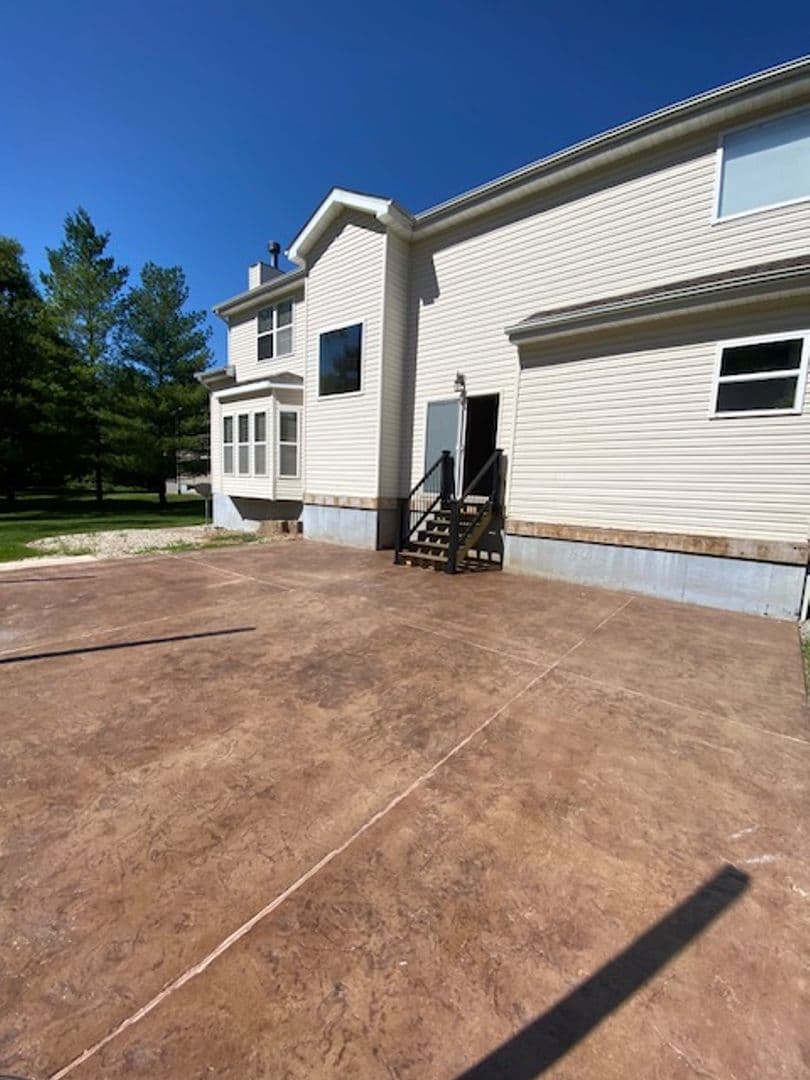 Belleville House: 2209 Tigers Way