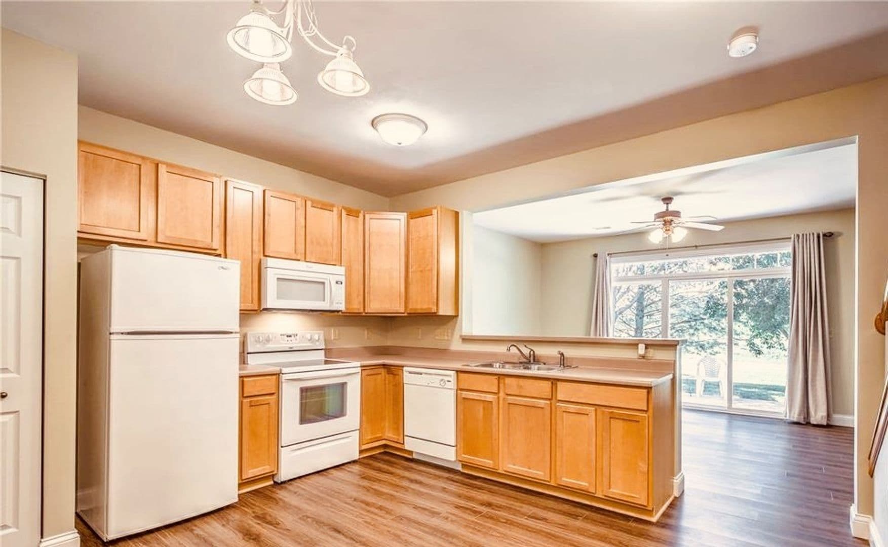 Swansea Townhome: 4059 Gentry Lane