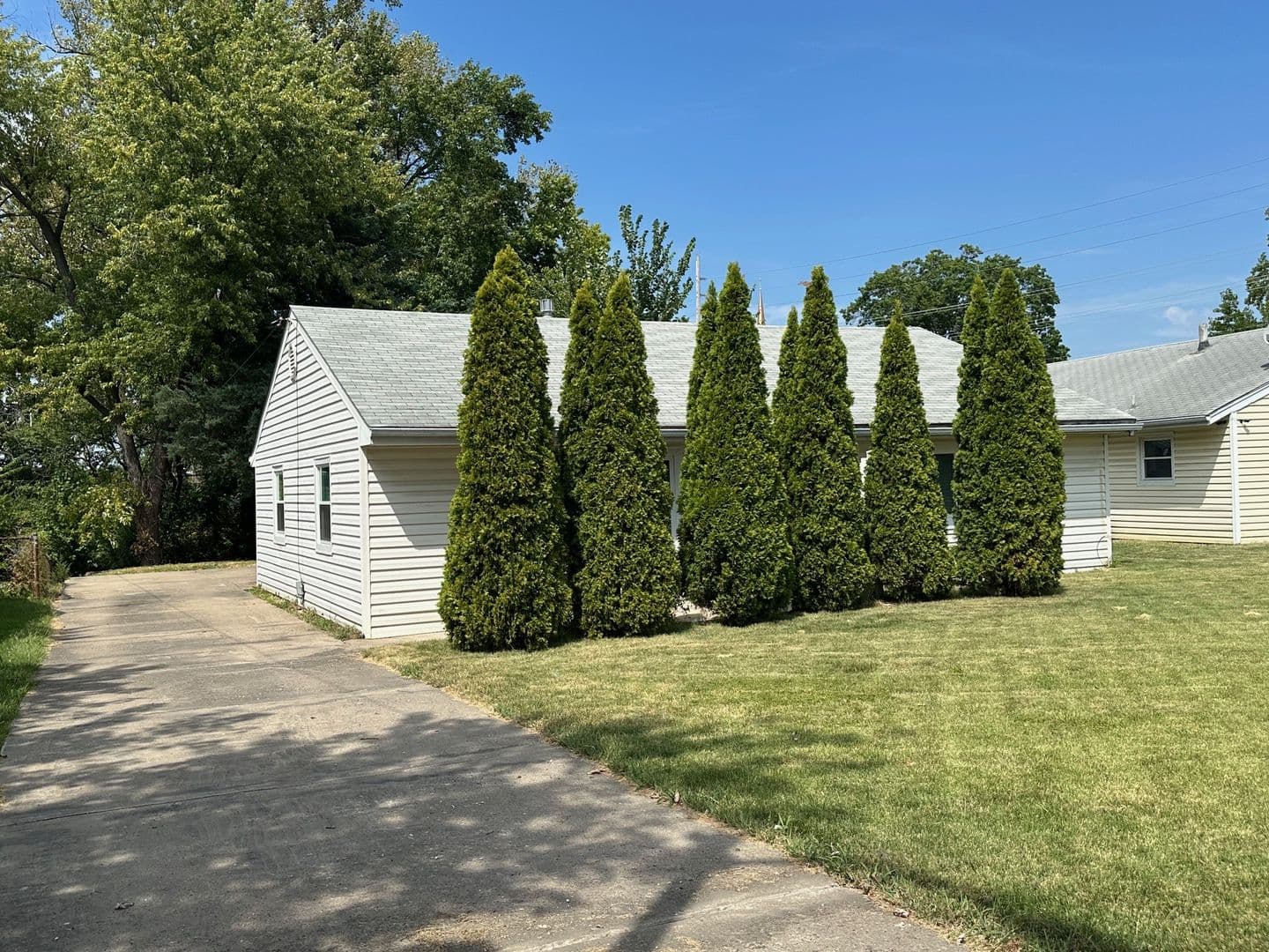 Florissant House: 19 Saint George Ct