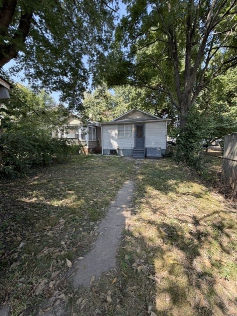 Granite City House: 2426 Adams St.