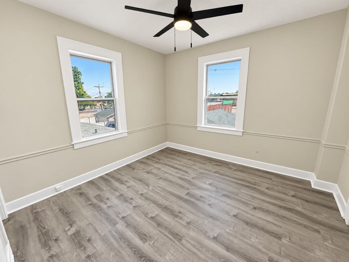 Granite City Apartment: 2304 Grand Ave