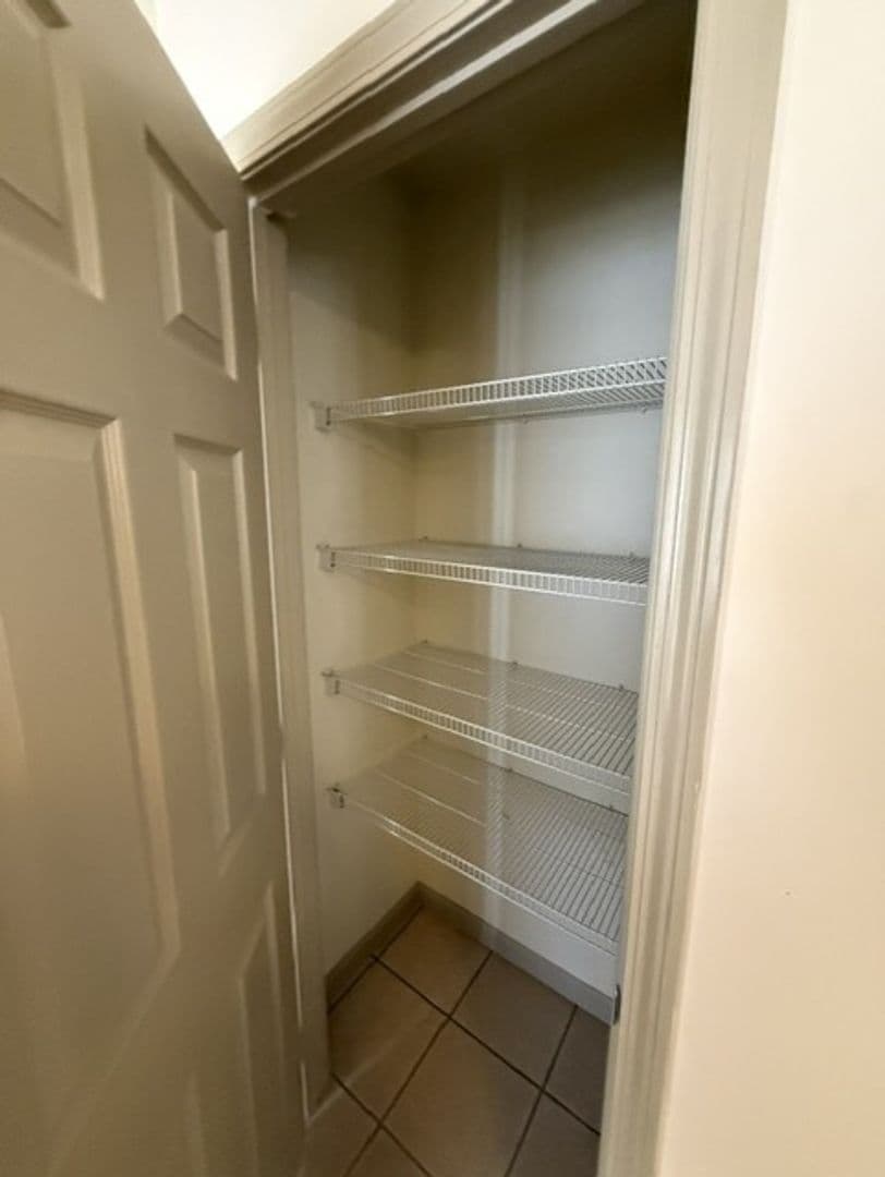 Highland House: 125 Chase Way