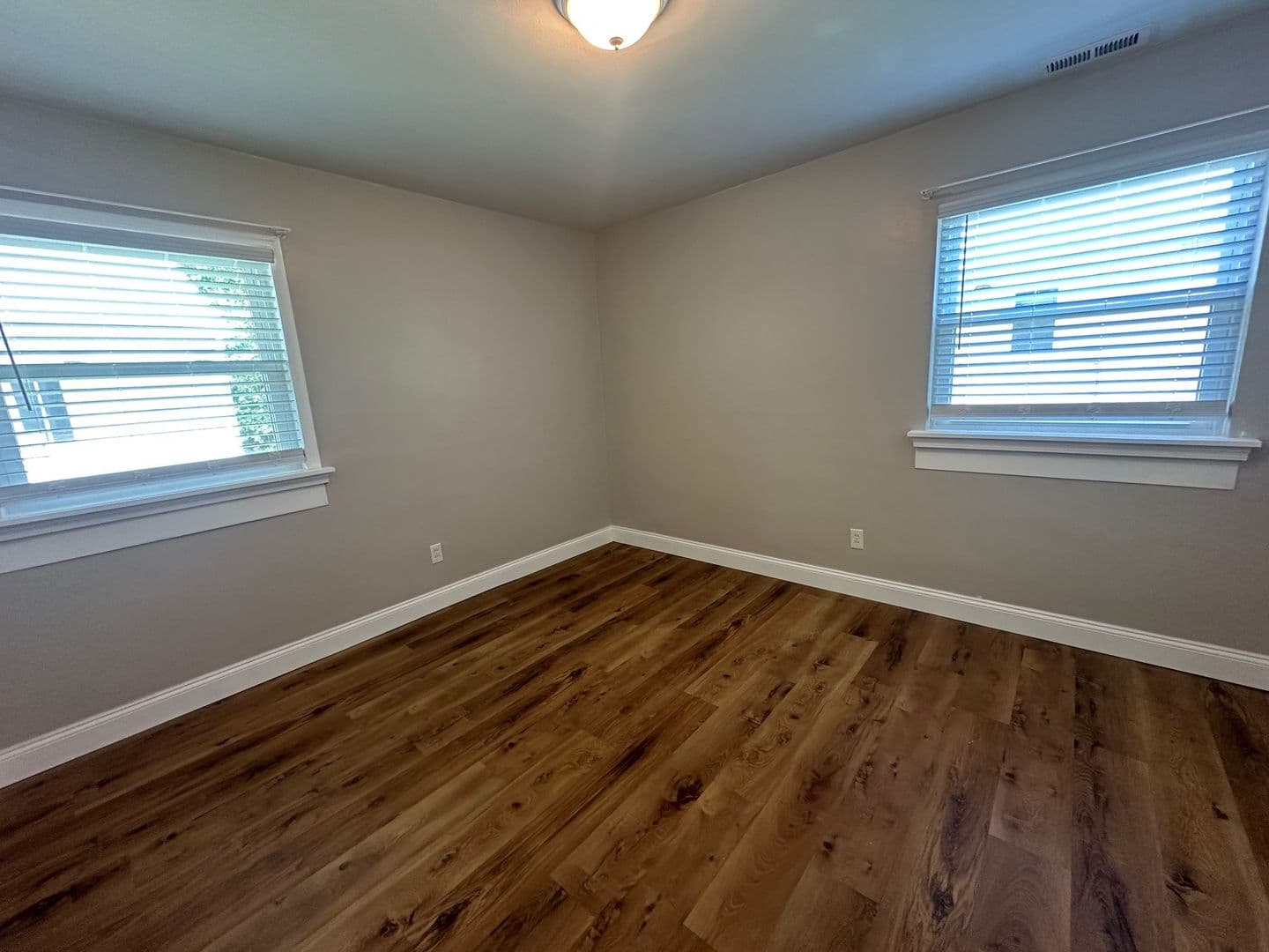 Florissant House: 19 Saint George Ct