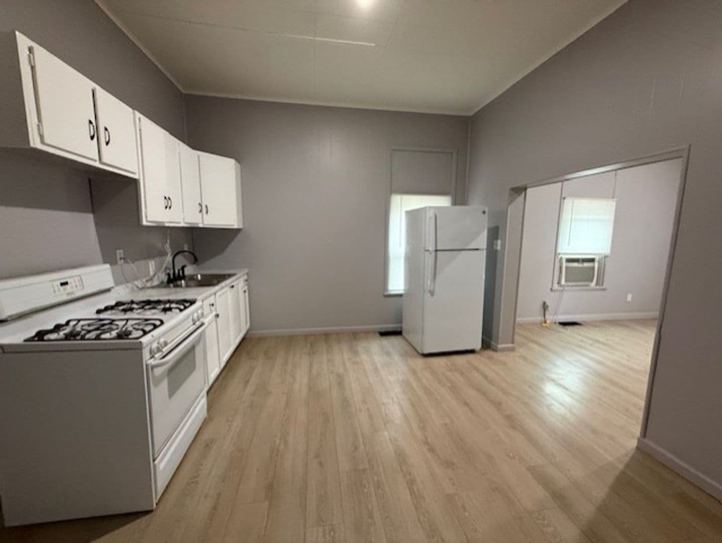 Granite City House: 1635 Maple Street