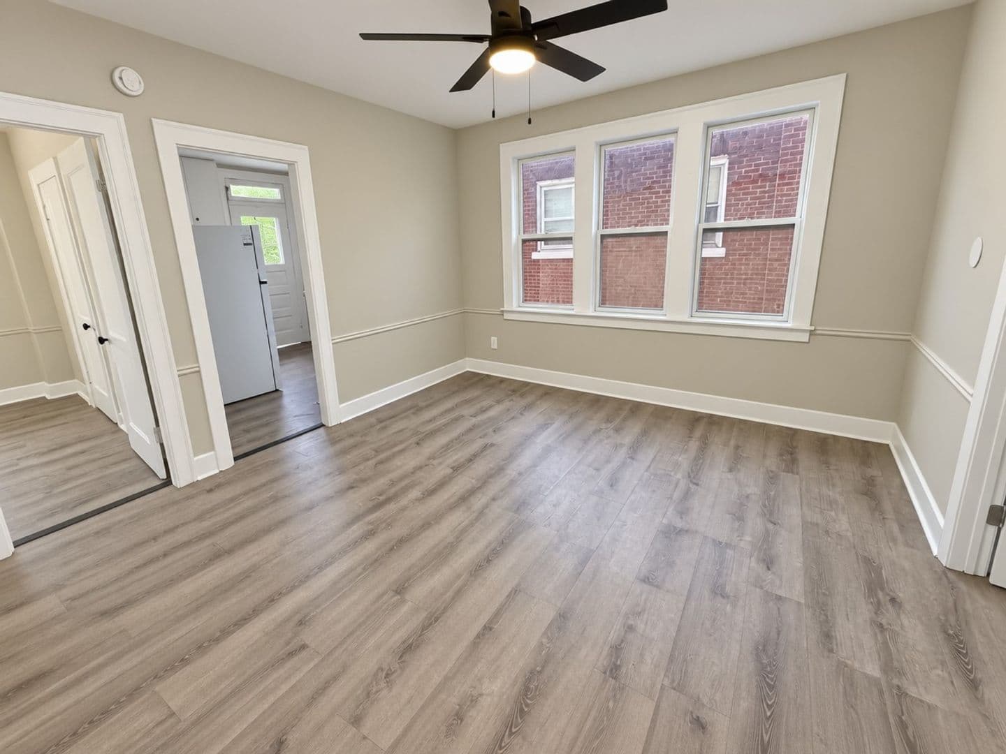 Granite City Apartment: 2304 Grand Ave