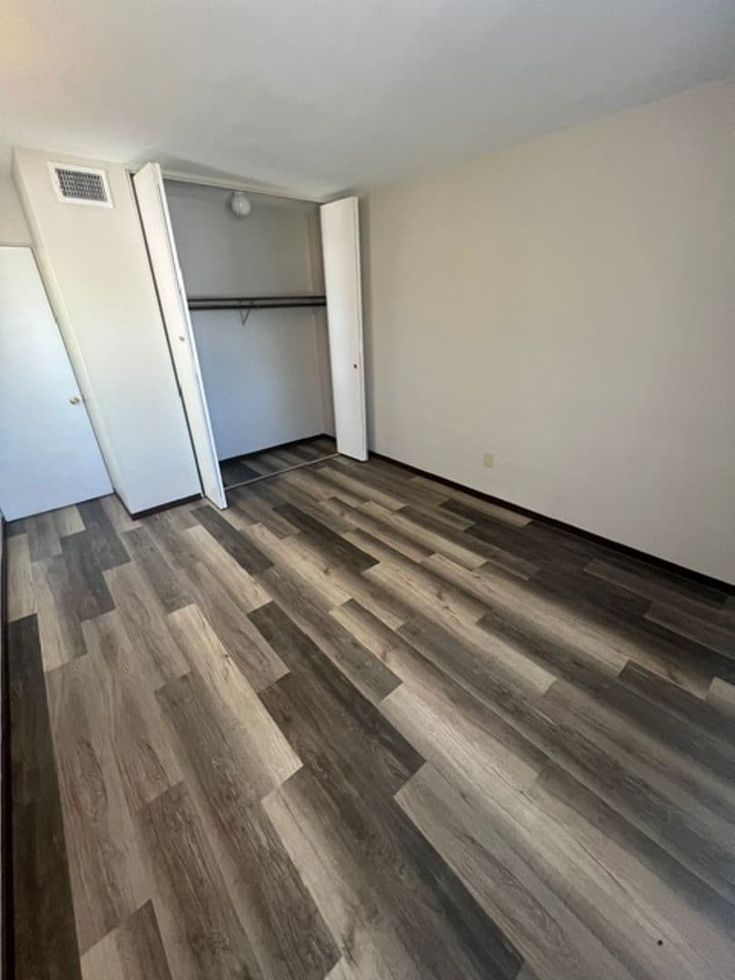 Collinsville Apartment: 123 St. Louis Road