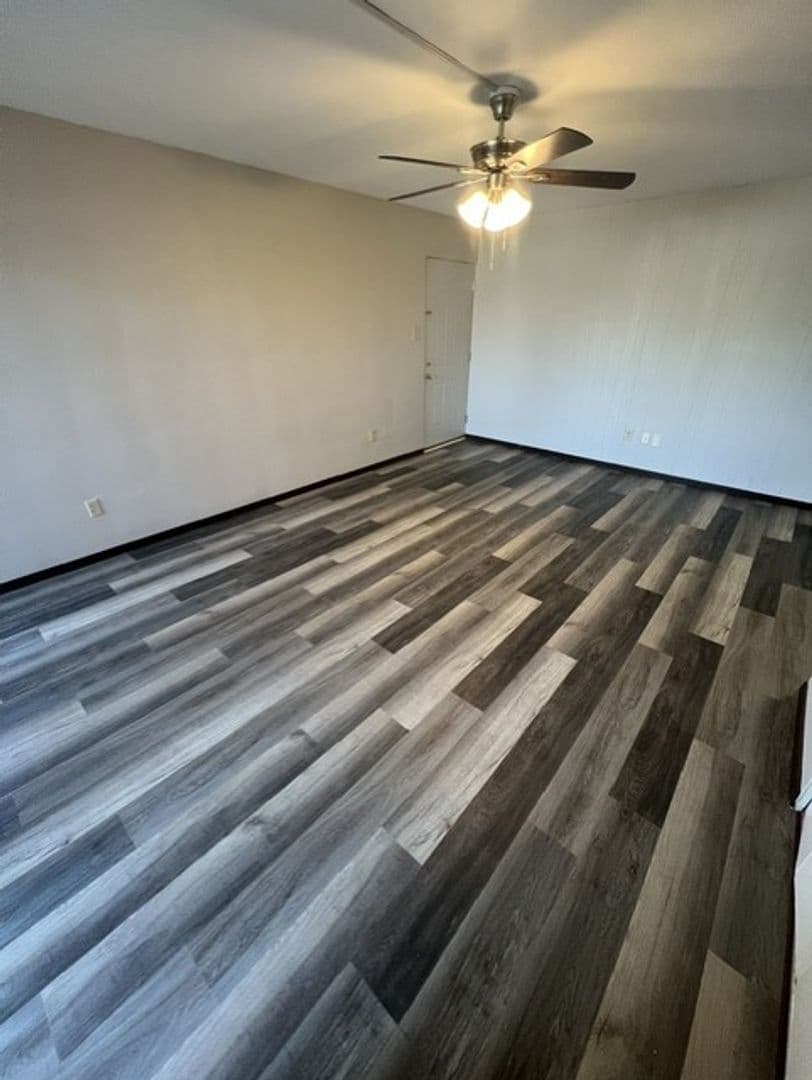 Collinsville Apartment: 123 St. Louis Road
