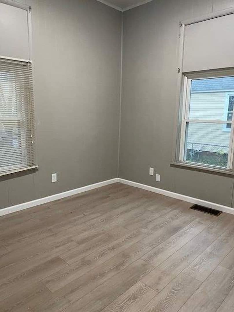 Granite City House: 1635 Maple Street