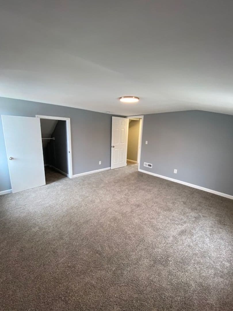 Collinsville House: 408 W. Clay Street