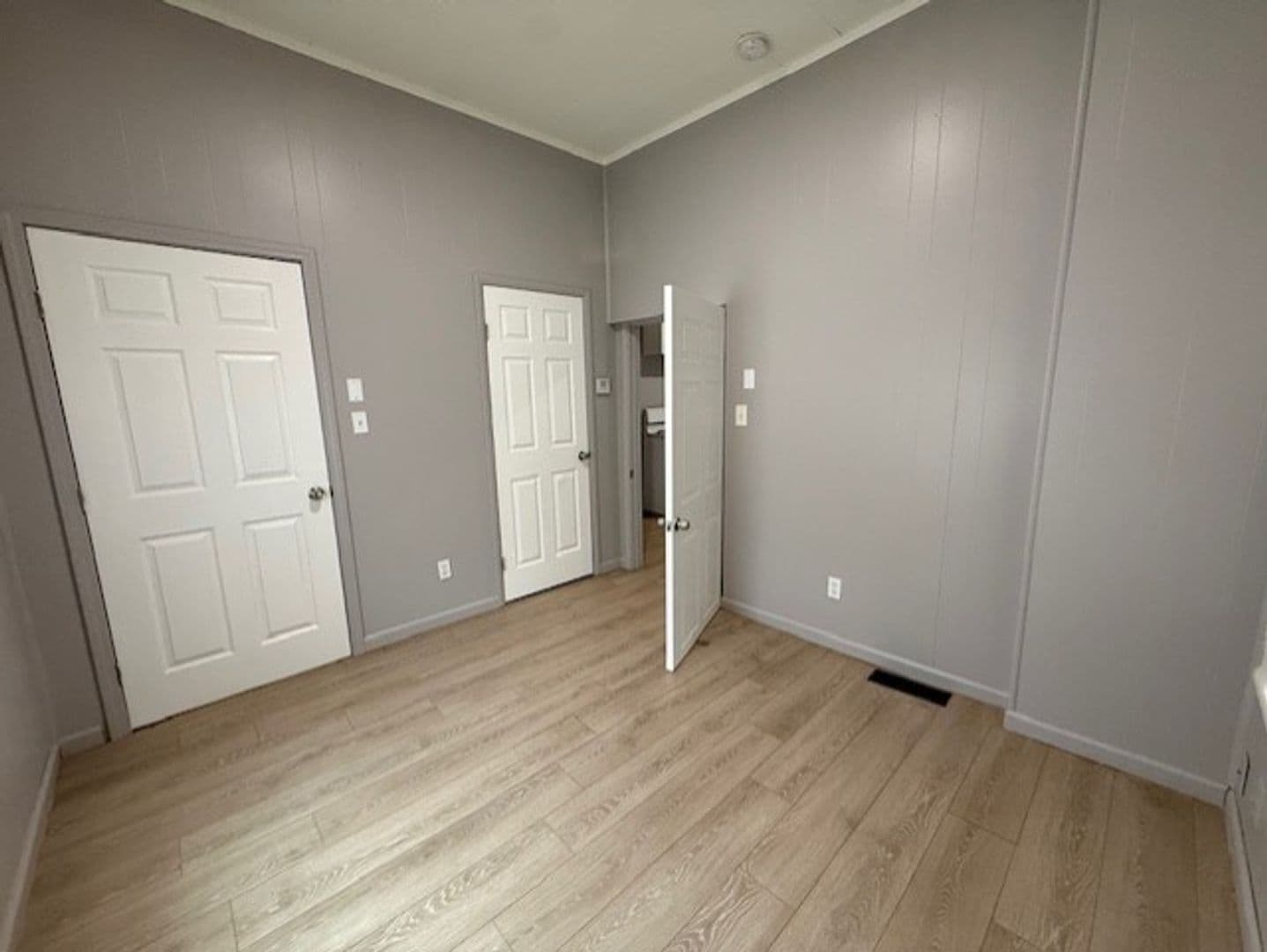 Granite City House: 1635 Maple Street