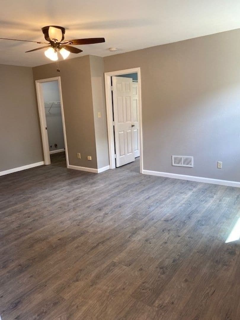 Troy House: 452 Meadow Drive Apt. B