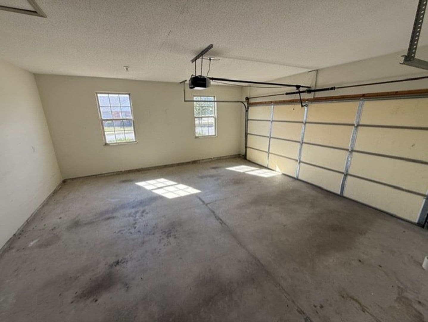 Highland House: 125 Chase Way