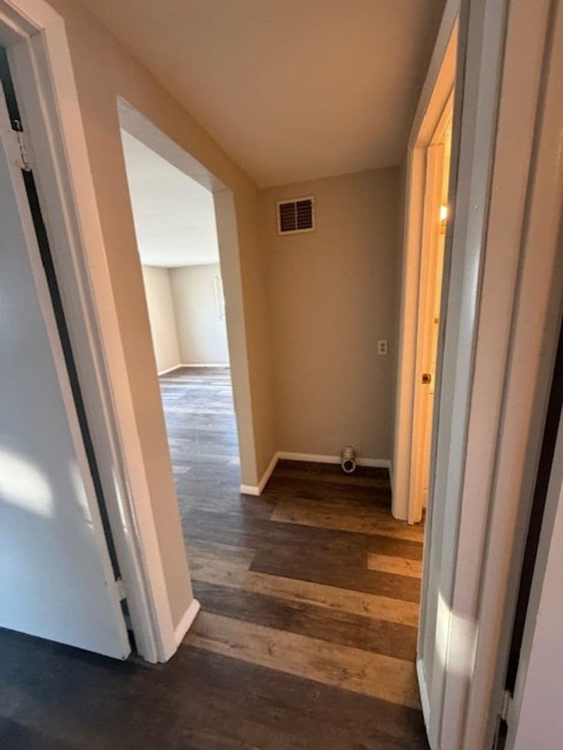 Wood River Apartment: 138/140 Harnett Ave.