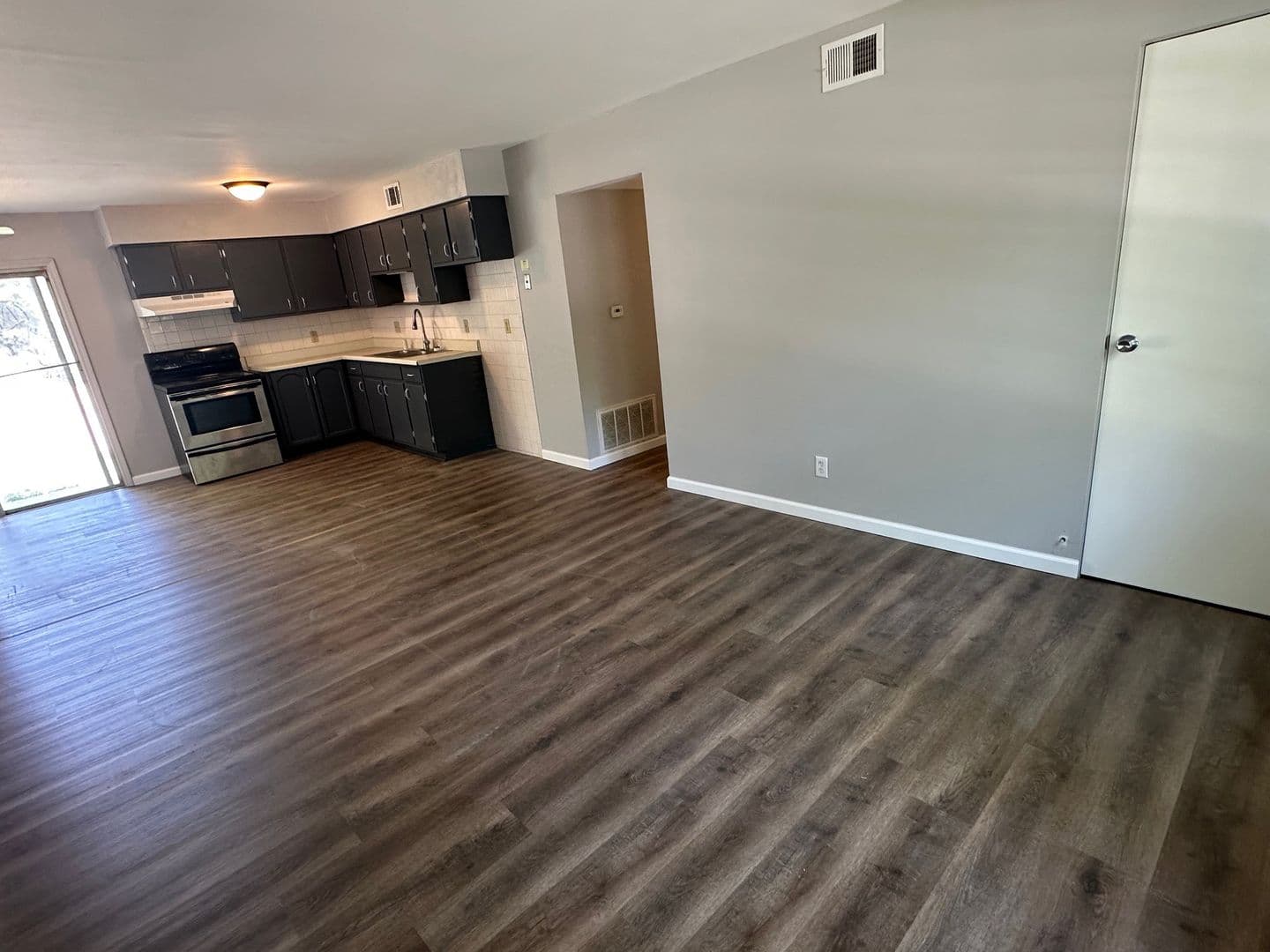 Belleville Apartment: 100 Gettysburg