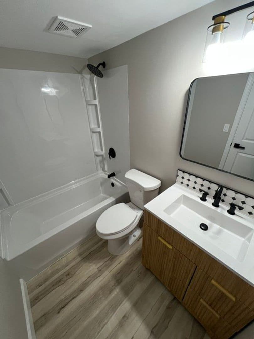 Fairview Heights Apartment: 417 Joseph Drive