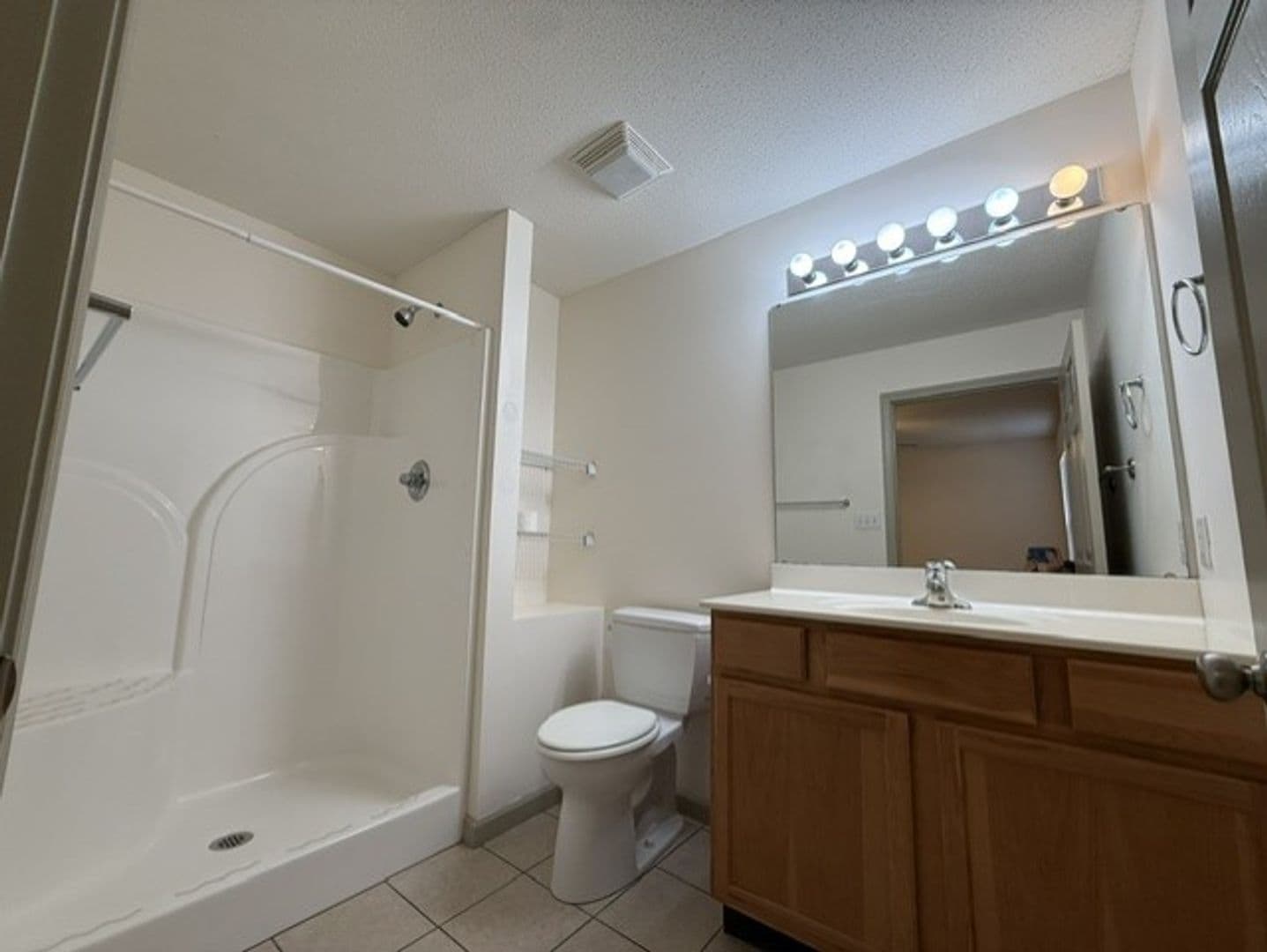 Highland House: 125 Chase Way