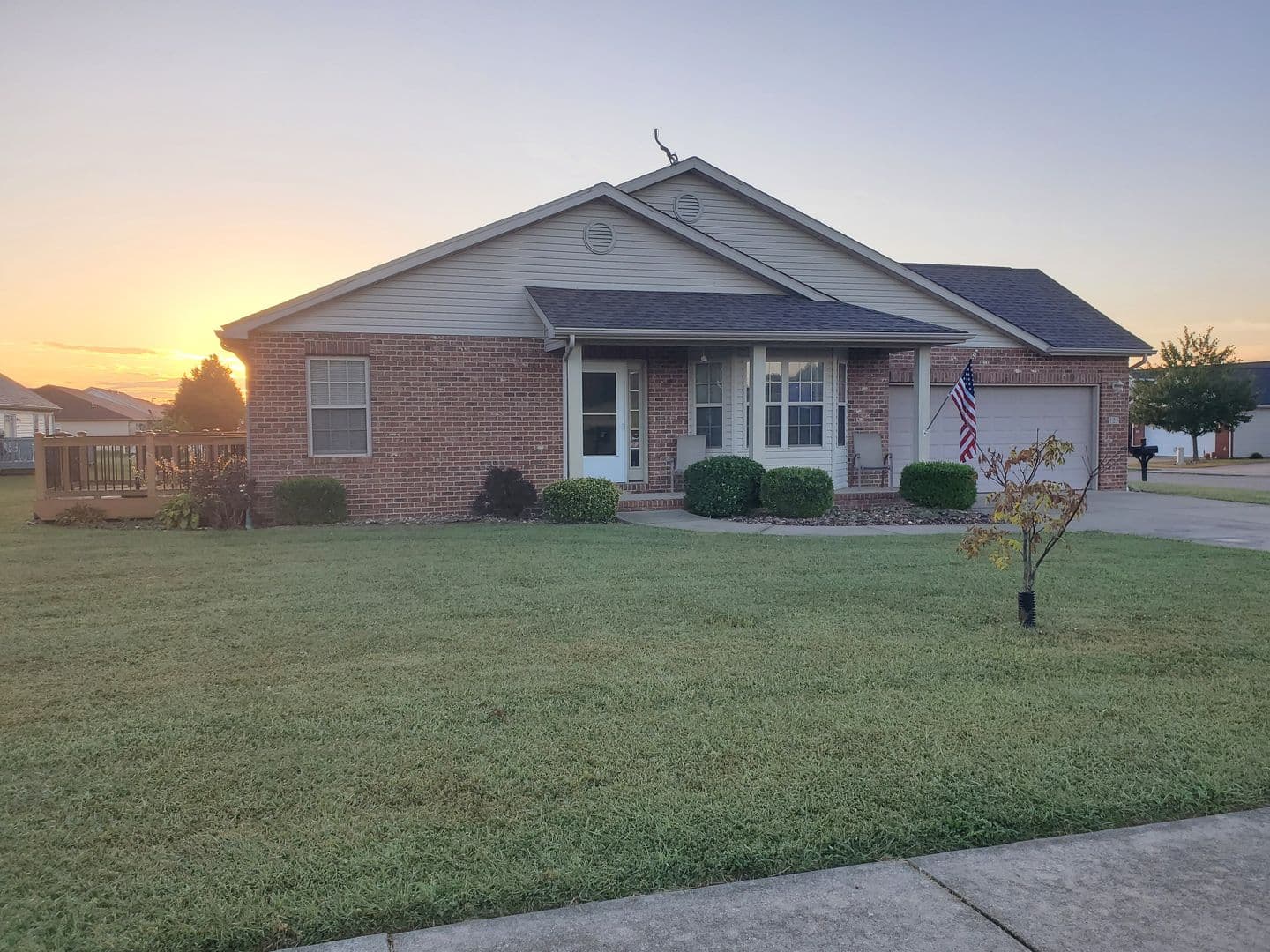Highland House: 125 Chase Way