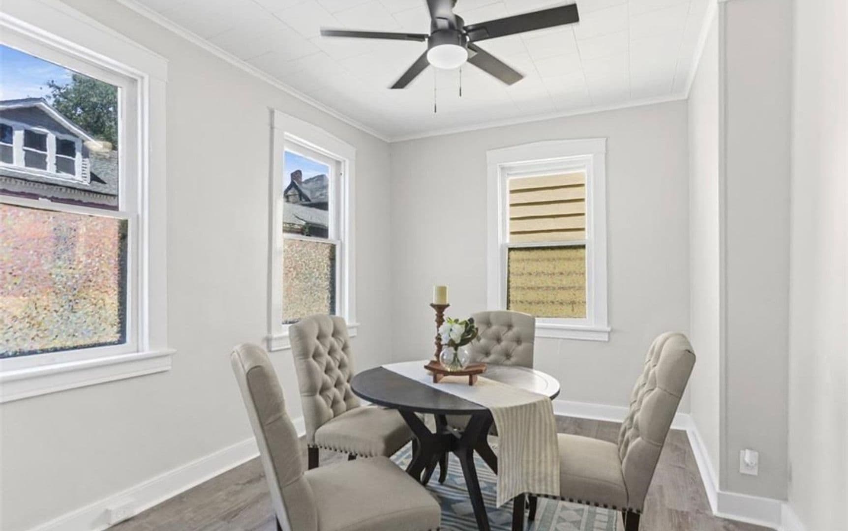 Belleville House: 312 S Jackson St