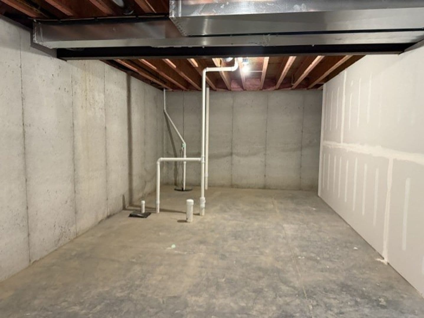 Highland Apartment: 120 Crimson Court