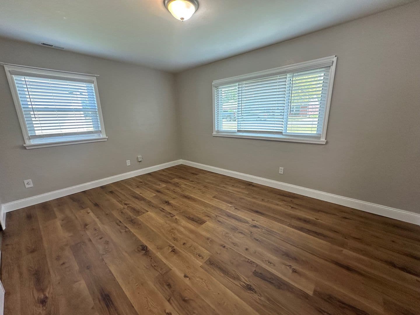 Florissant House: 19 Saint George Ct