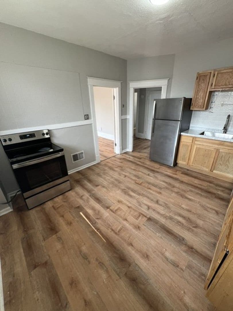 Granite City Townhome: 2446 State Street A