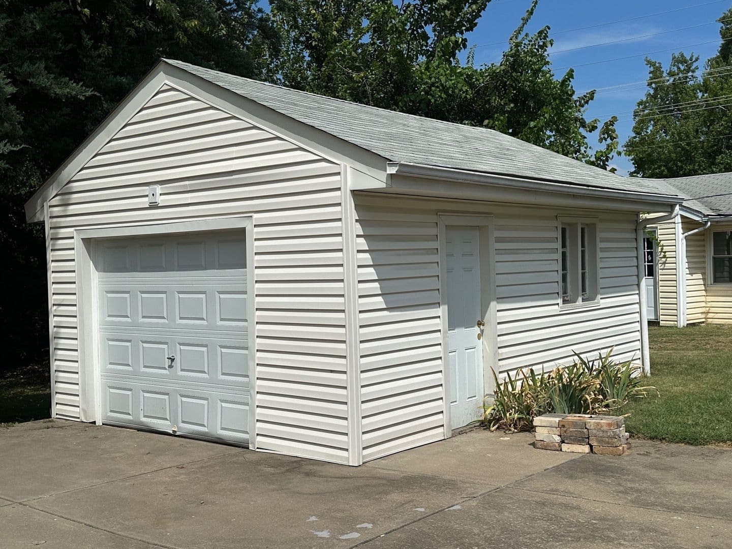 Florissant House: 19 Saint George Ct