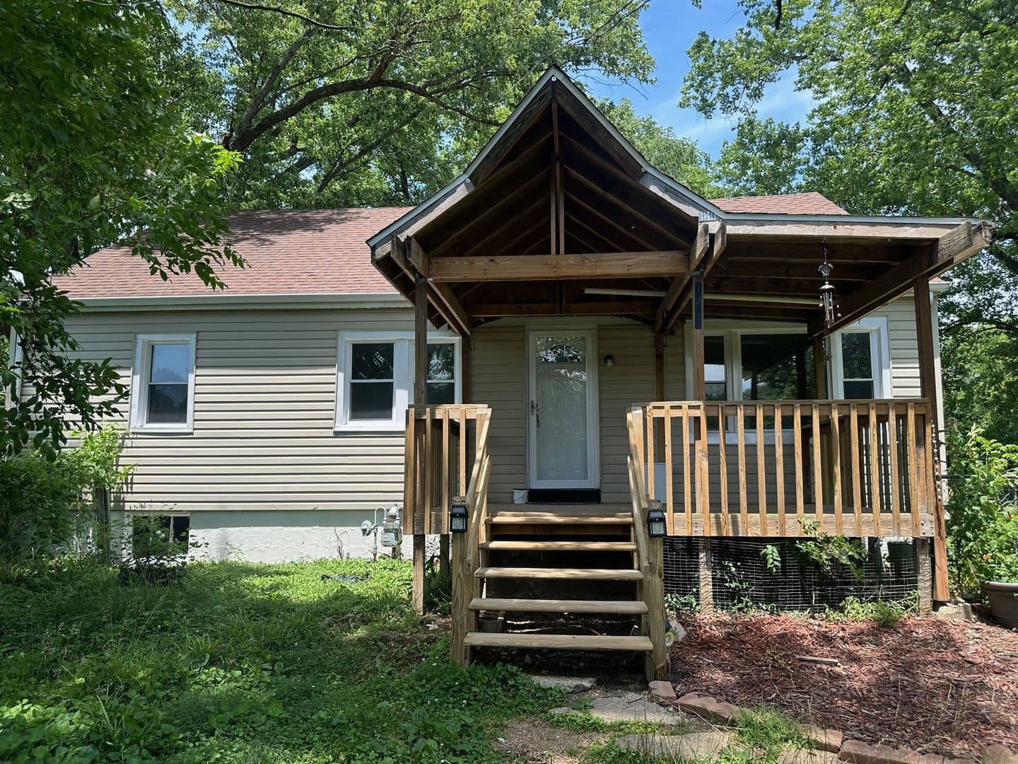 Belleville House: 7253 Town Hall Rd