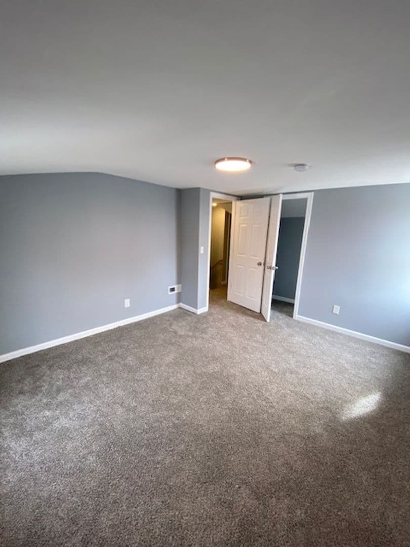Collinsville House: 408 W. Clay Street